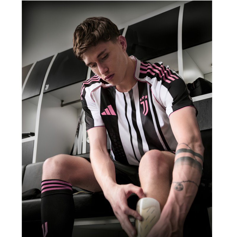 Maillot Juventus Turin 2025/2026 Domicile - Adidas
